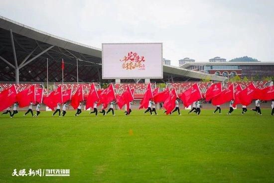 这部从开拍就引发诸多关注及热议的电影，终于在近日揭开神秘面纱，预计将会加入今年的国庆档;混战